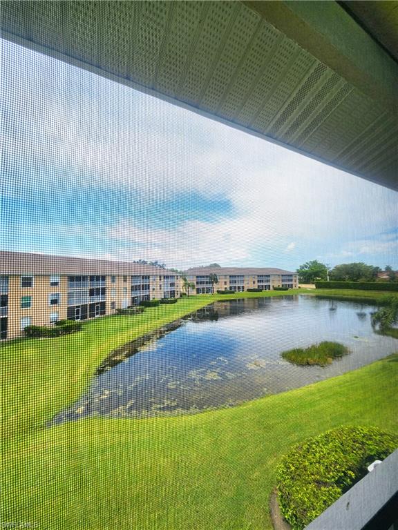 9640 Victoria LN 305 photo 21