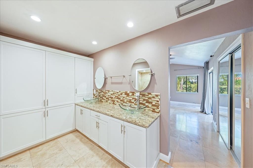 Primary Suite Bathroom