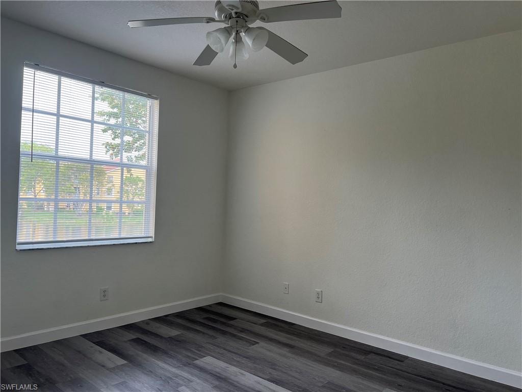 4650 Saint Croix LN 725 photo 7
