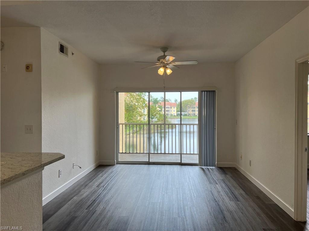 4650 Saint Croix LN 725