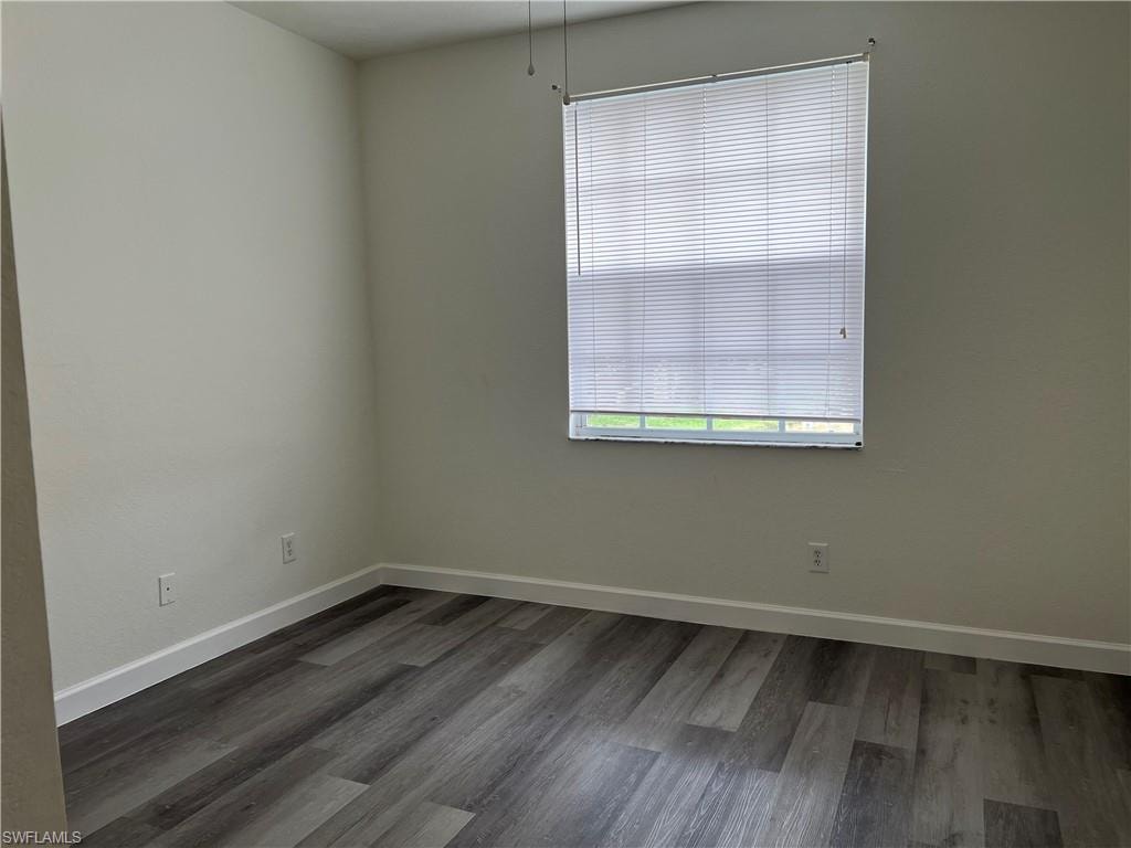 4650 Saint Croix LN 725 photo 10