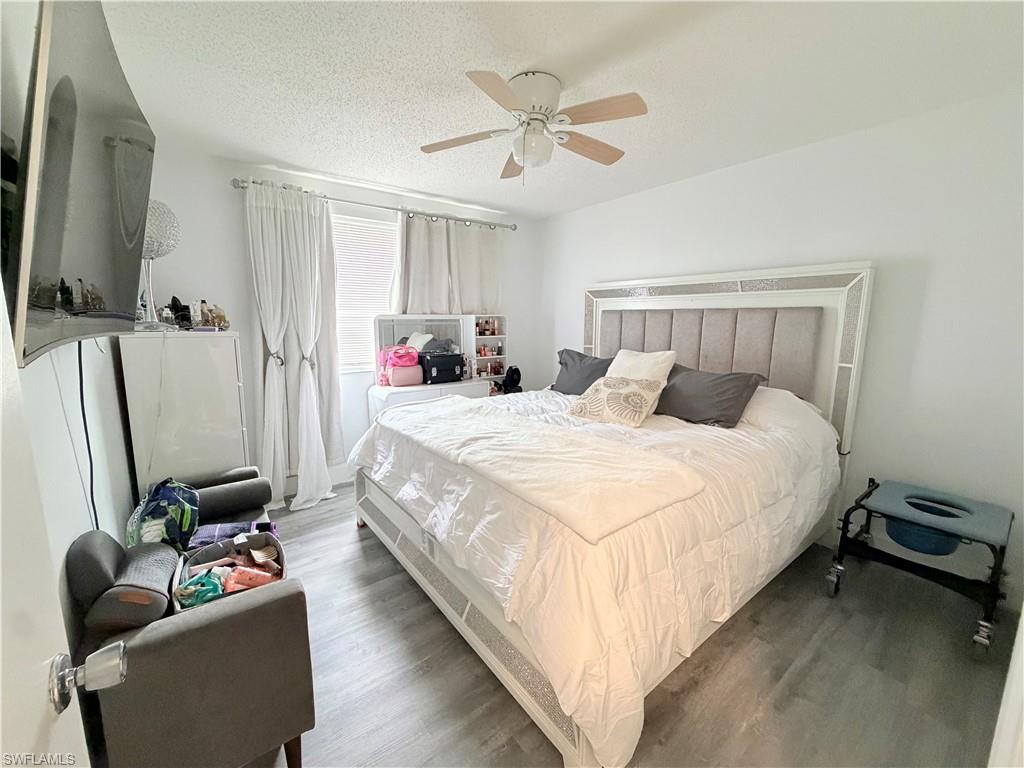 1704 Viscaya PKWY photo 13