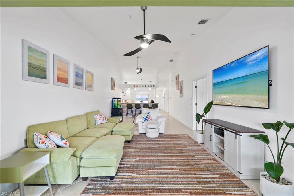 1,351 square feet under air, 1,943 total square feet
