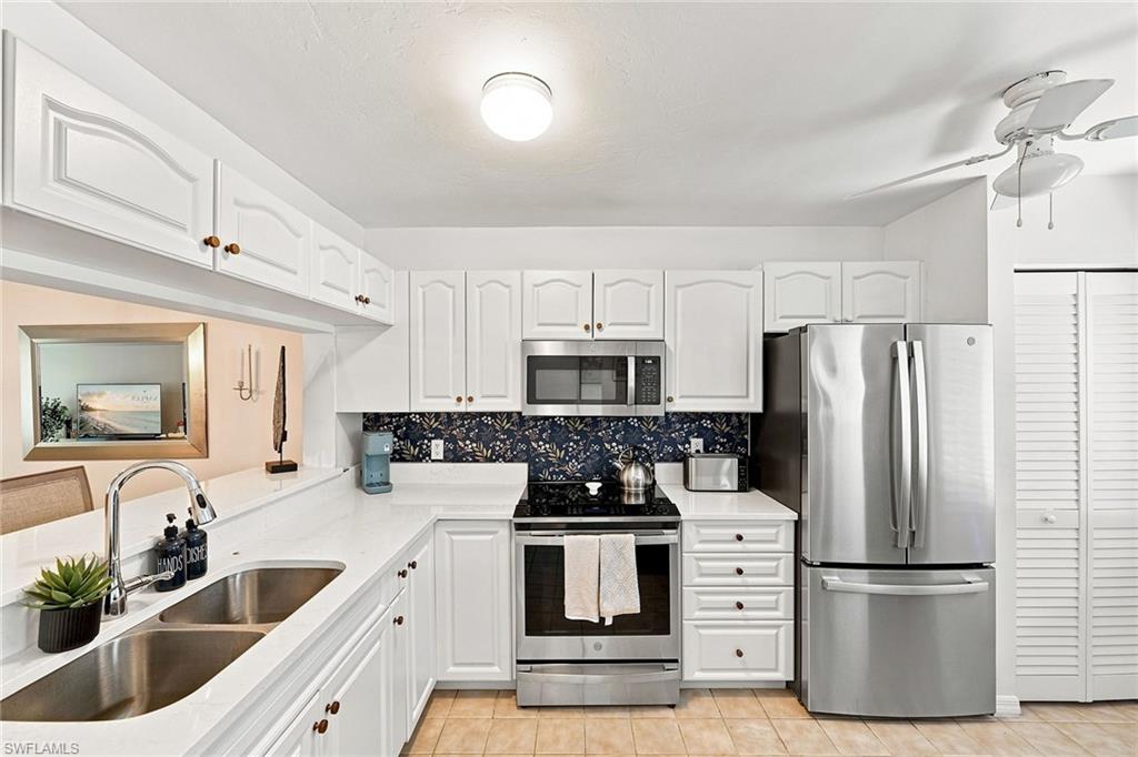 3001 Sandpiper Bay CIR B101 photo 8