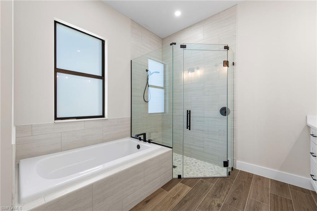3804 Hyde Park DR photo 27