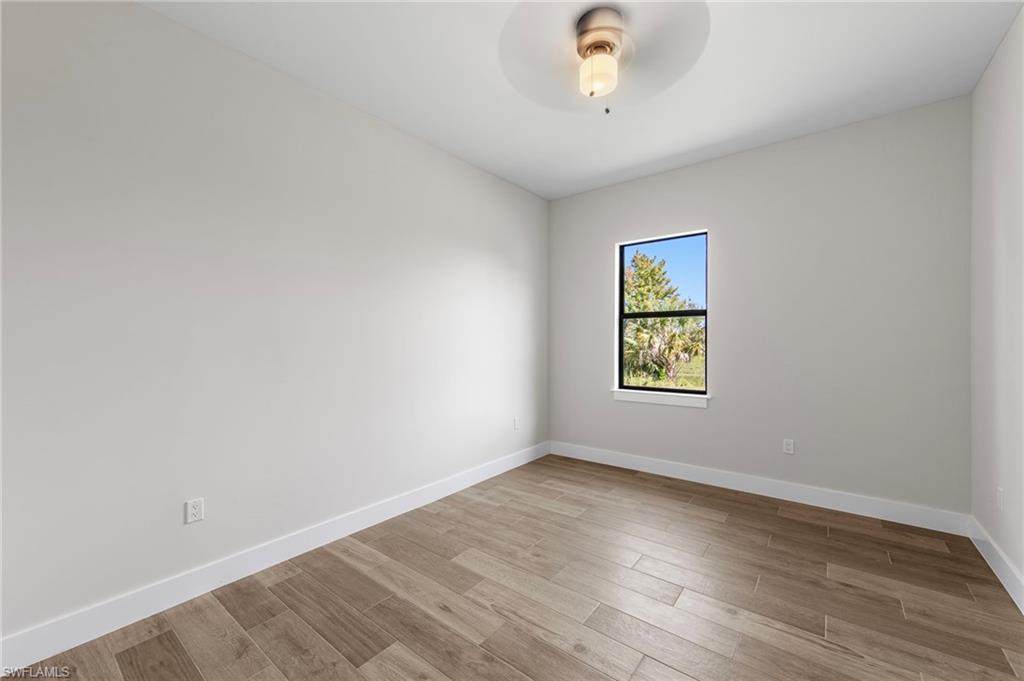 3804 Hyde Park DR photo 20