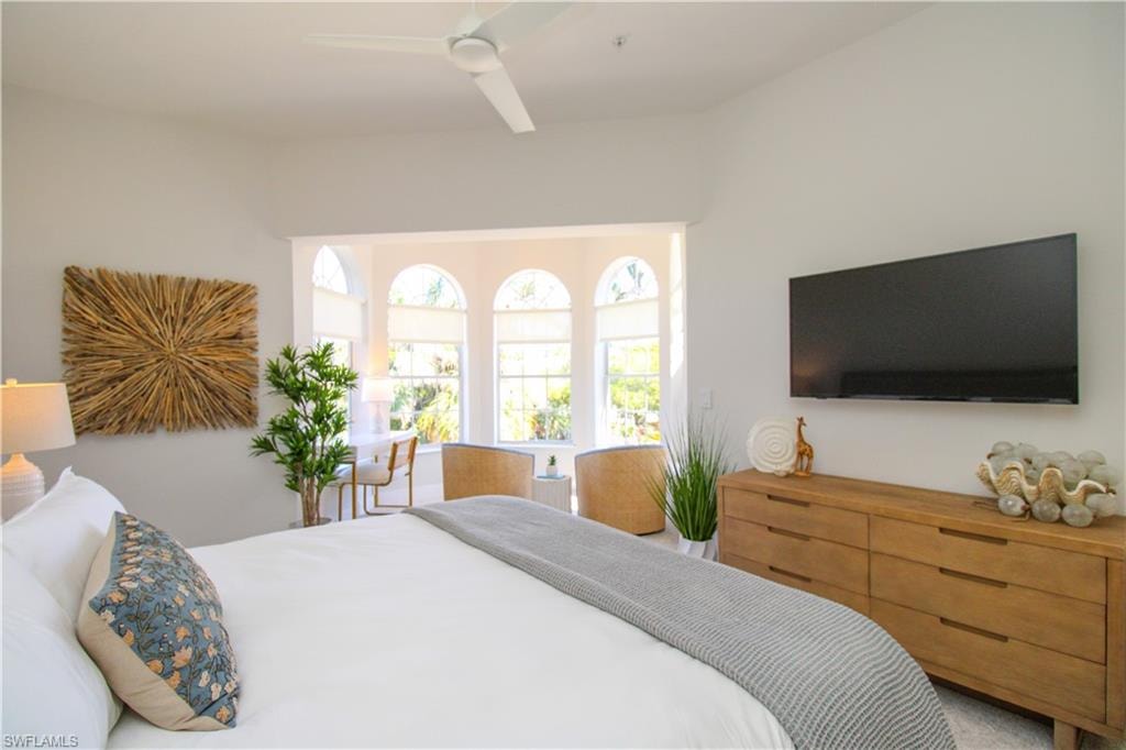 Bedroom with ceiling fan