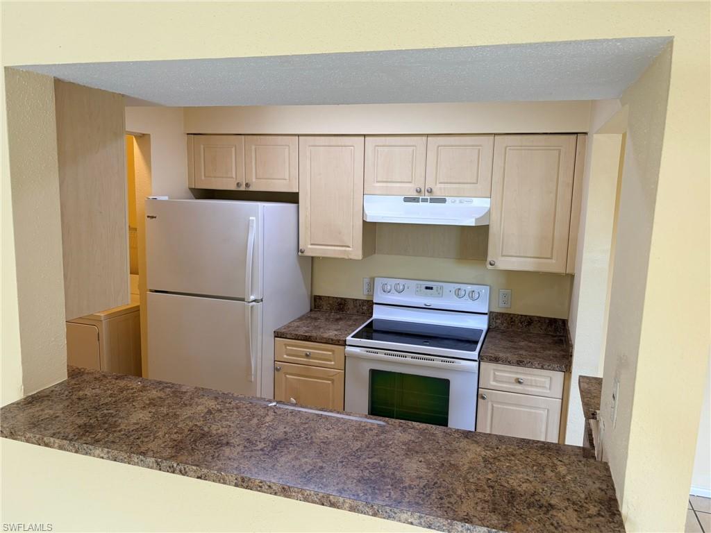 2905 Winkler AVE 719