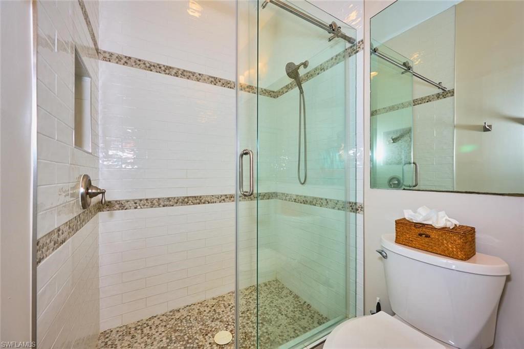 8837 E Bay CIR photo 40