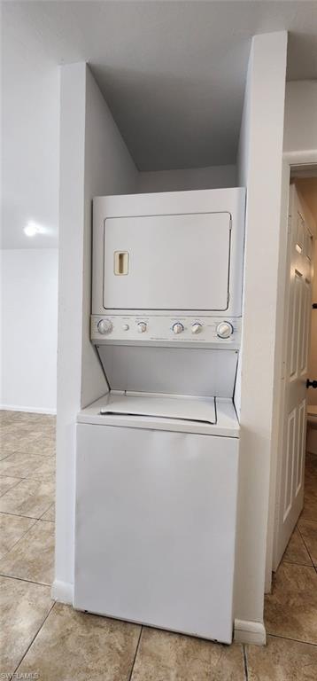 3417 SW Santa Barbara PL 108