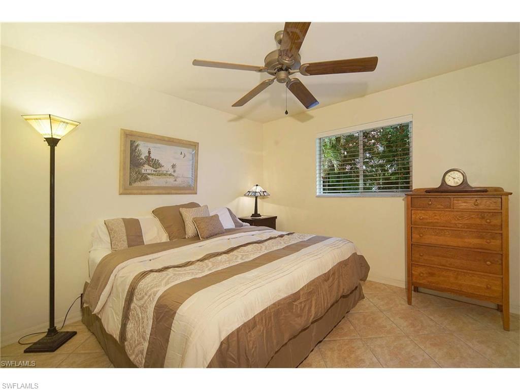 703 SW Santa Barbara PL photo 14