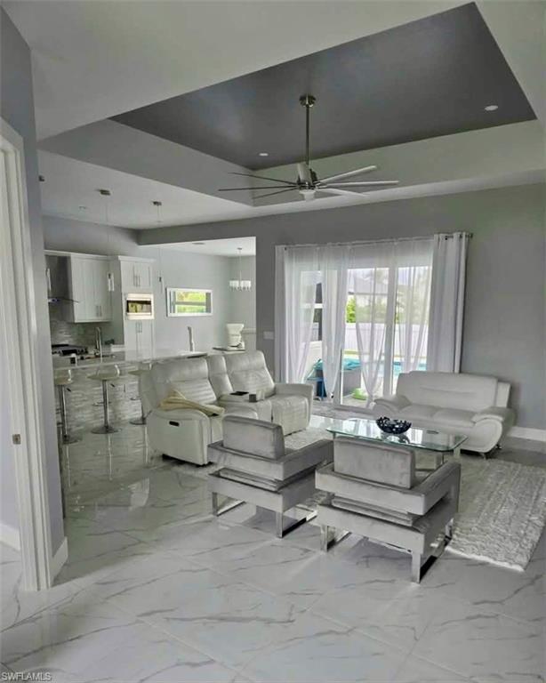 141 SW 35th PL photo 6