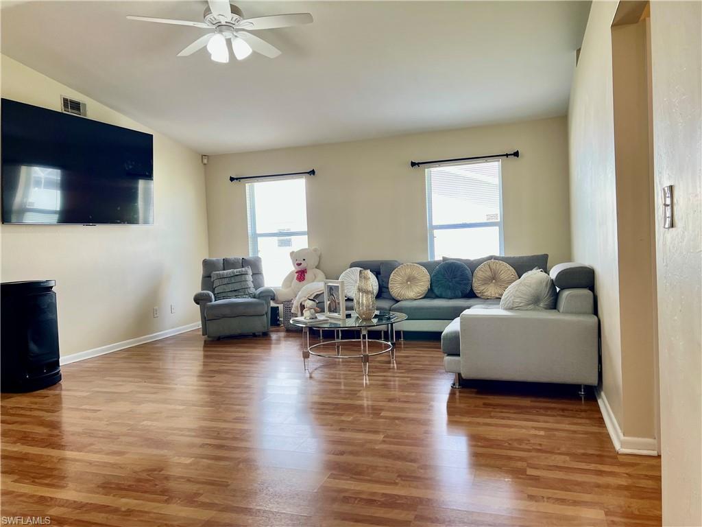118 SW 10th TER