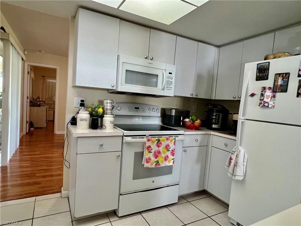 118 SW 10th TER photo 20