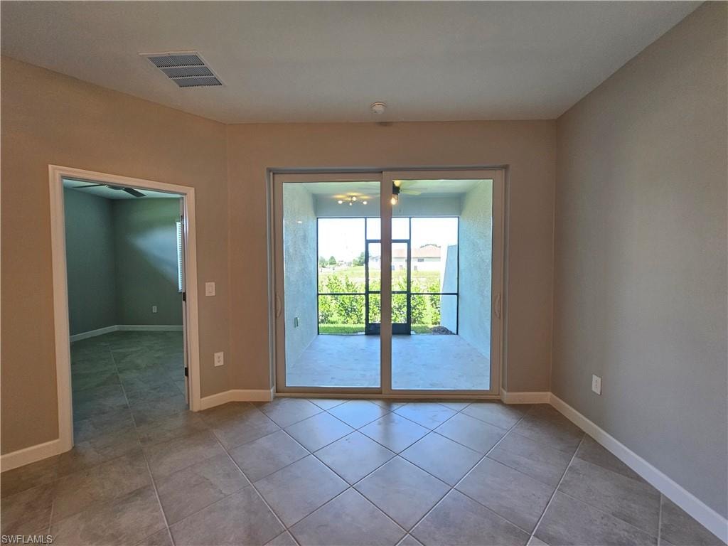 20501 Hazelnut CT S photo 16