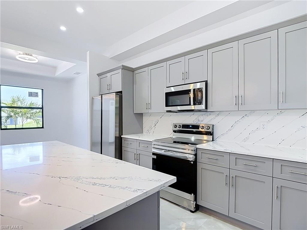 103 Ruby AVE N photo 12