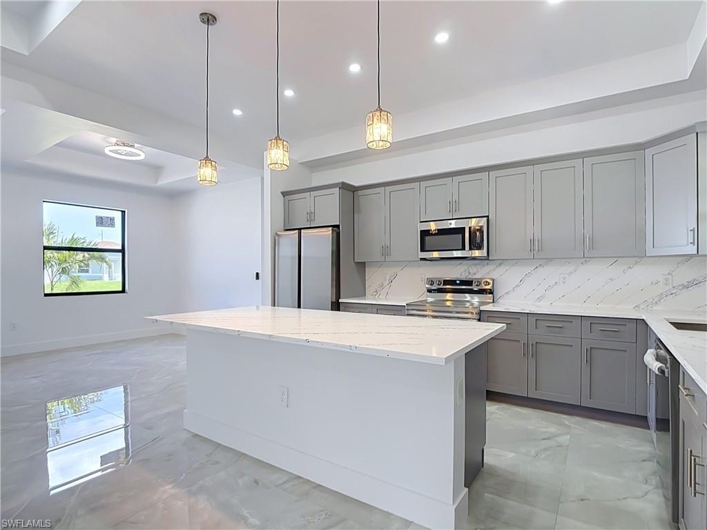 103 Ruby AVE N photo 11