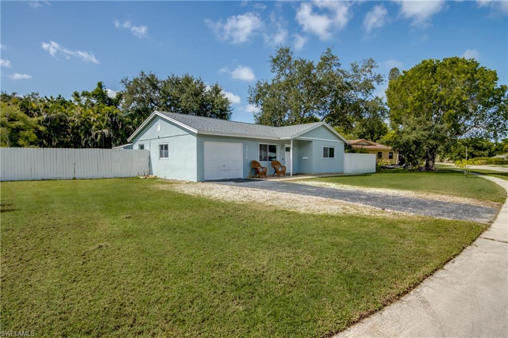 2912 Poinciana DR