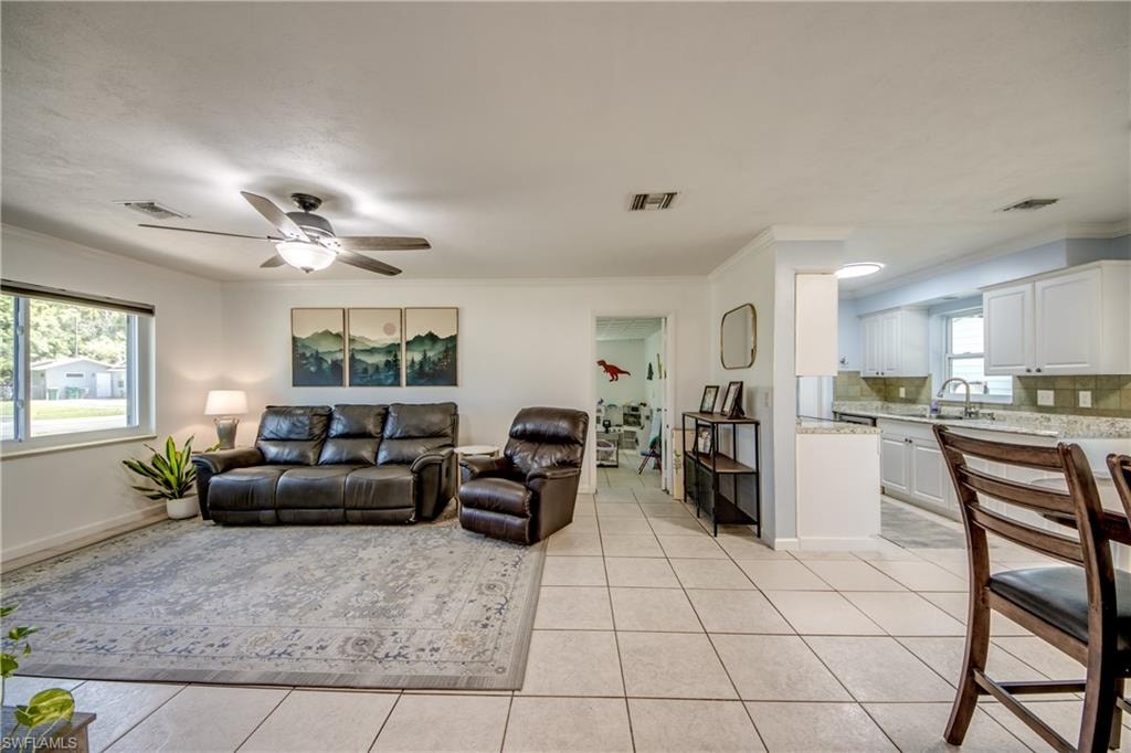 2912 Poinciana DR photo 7