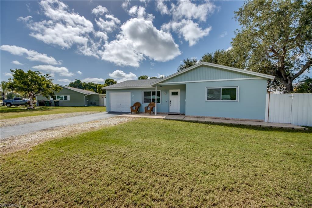 2912 Poinciana DR