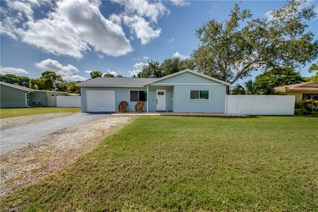 2912 Poinciana DR
