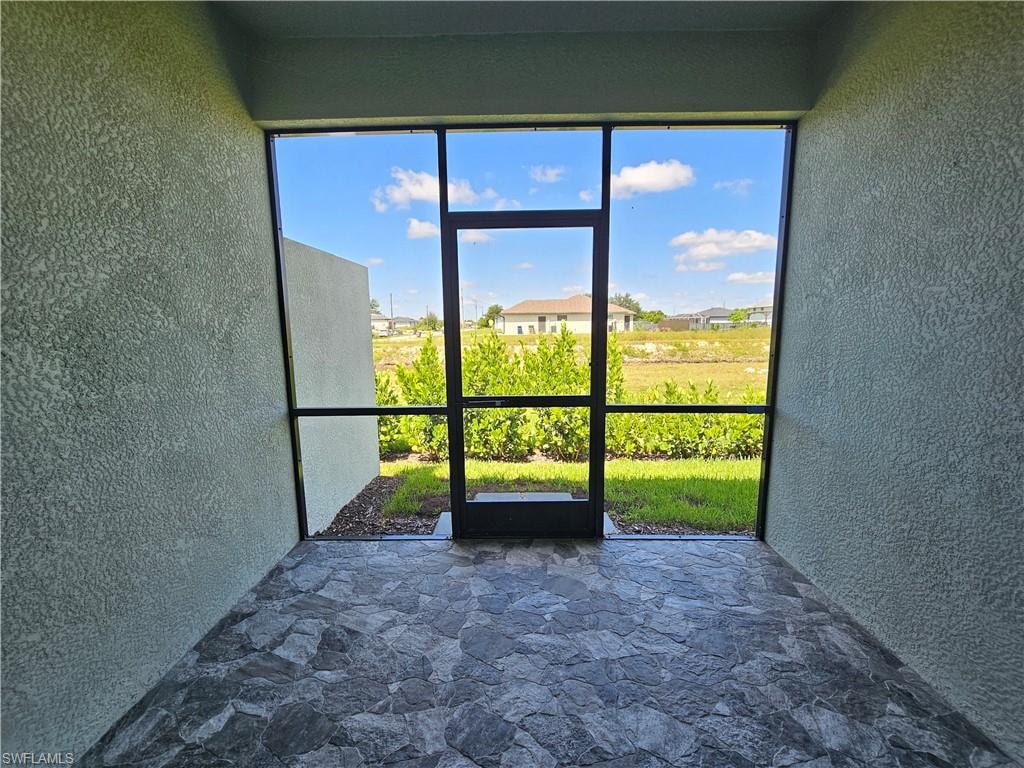 20503 Hazelnut CT S photo 23