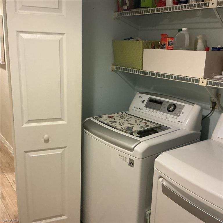 5730 Trailwinds DR 411 photo 20