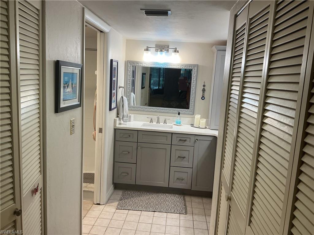 5730 Trailwinds DR 411 photo 15