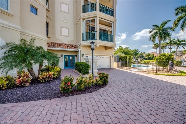 Welcome to 11160 Harbour Yacht Ct; Unit C!