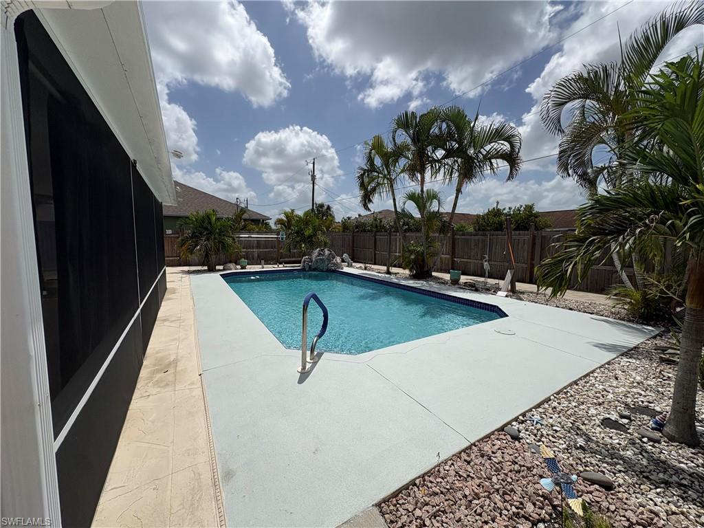 2734 NW 5th ST photo 41