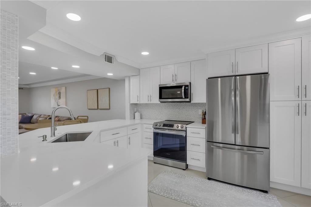 9580 Victoria LN 104 photo 6