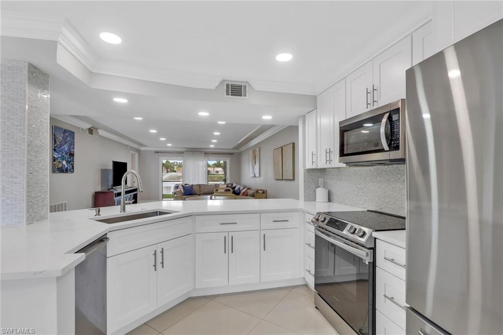 9580 Victoria LN 104