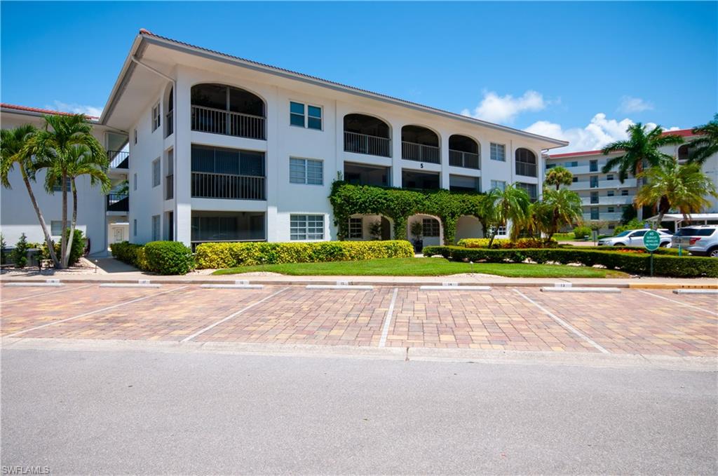 5 High Point CIR W 104