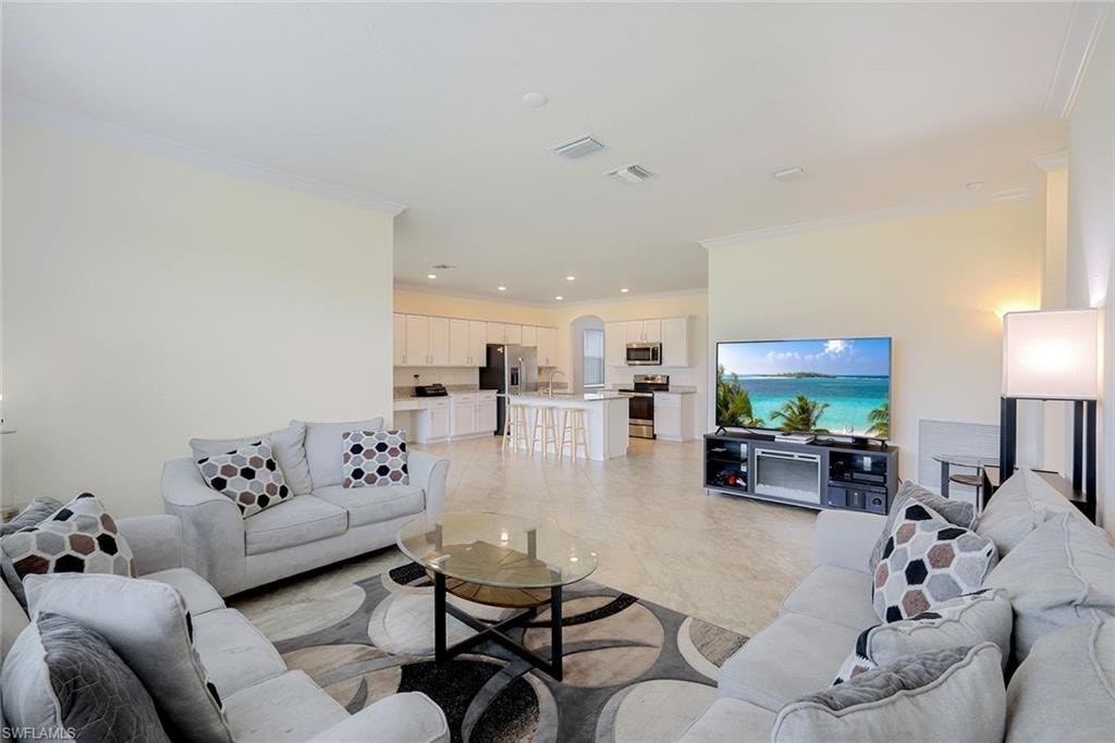 4234 Bluegrass DR