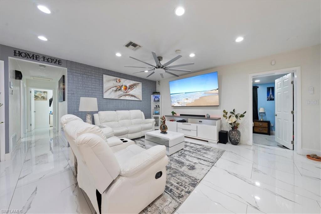 347 Beachwood AVE