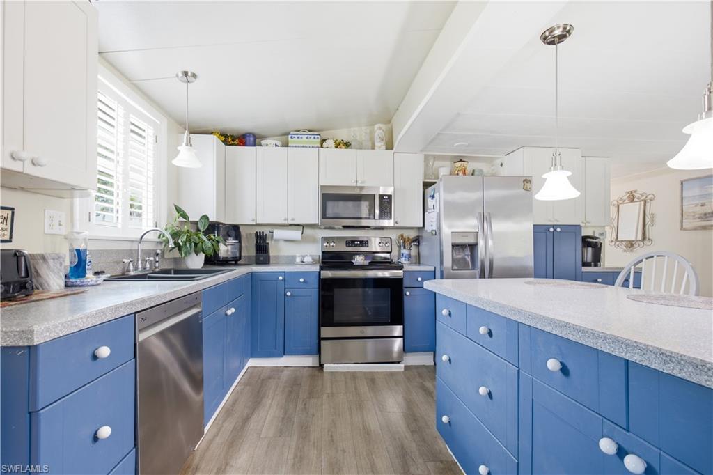 20 Derhenson DR photo 17