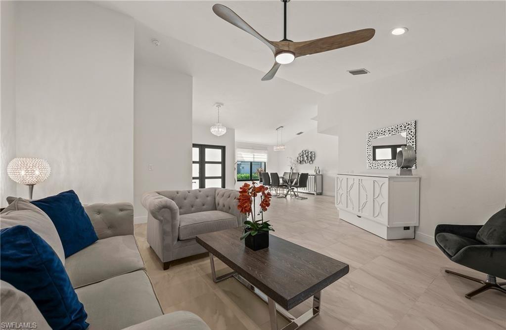 2307 Queens WAY photo 6