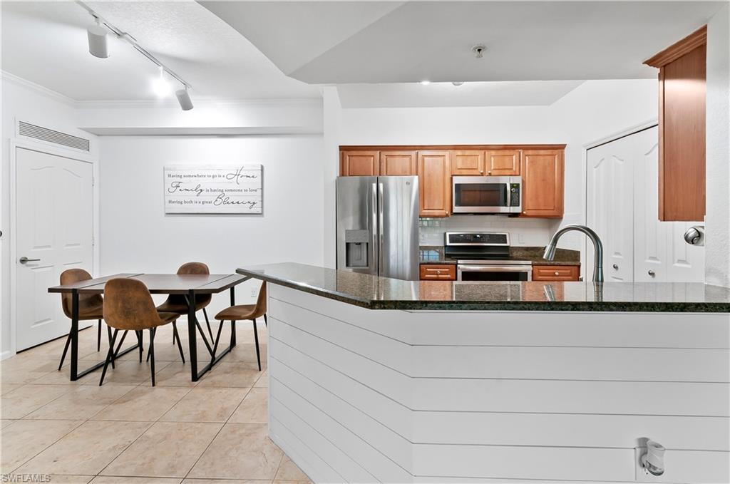 12980 Positano CIR 202