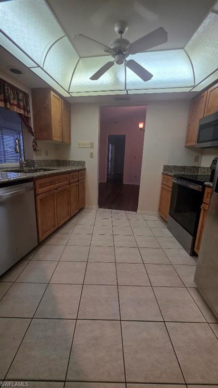 137 Dania CIR photo 11