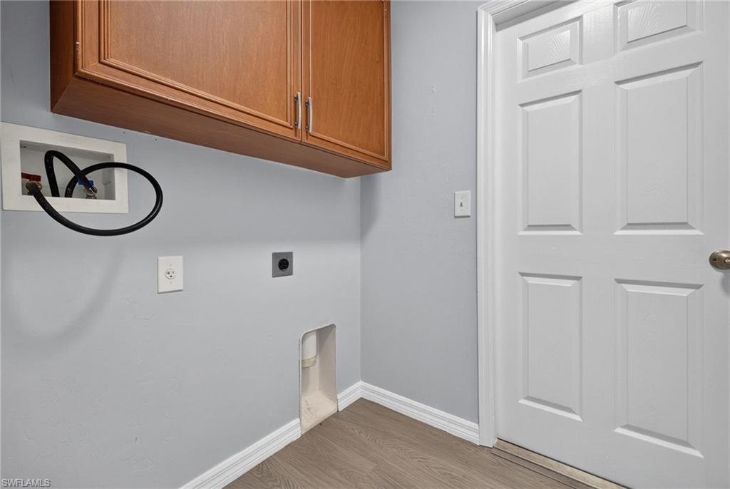 Under-air laundry