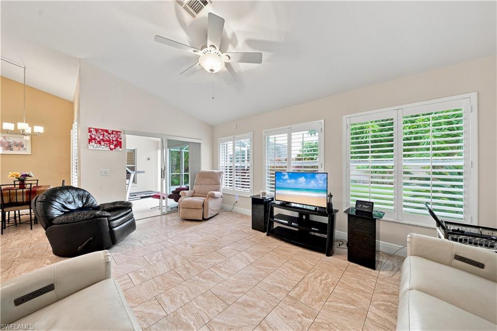 22178 Seashore CIR photo 7