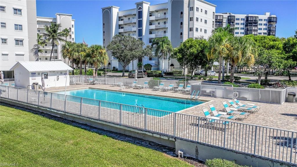 4321 Bay Beach LN 634 photo 32