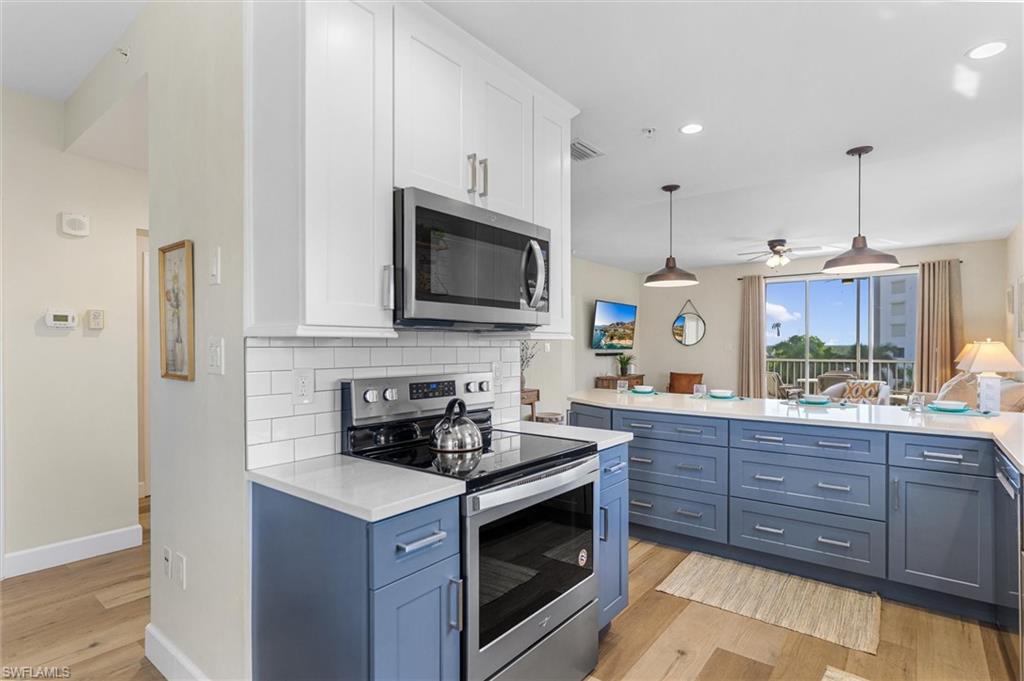 4321 Bay Beach LN 634 photo 9