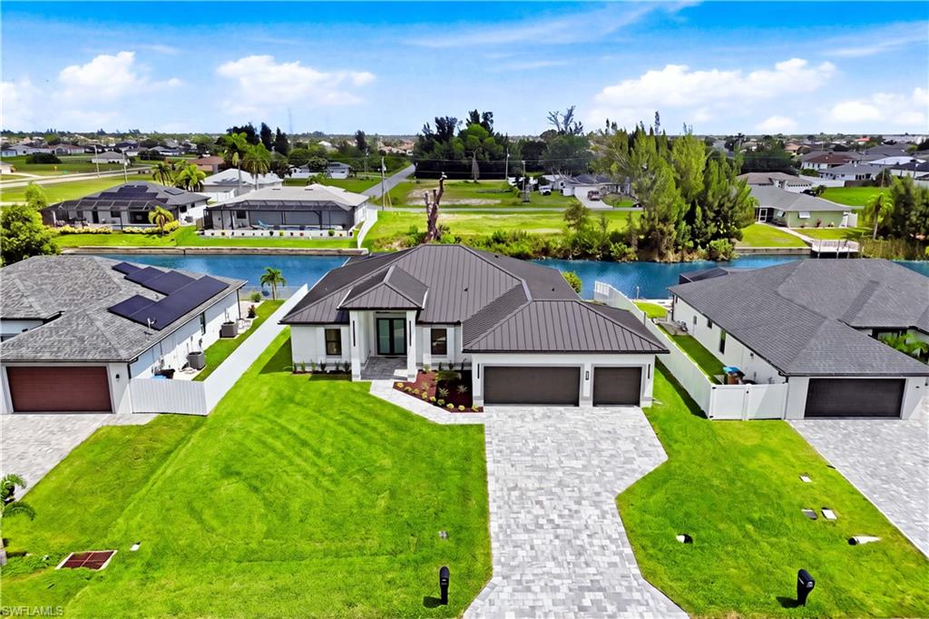 Enjoy easy access to EL DORADO BLVD S & PINE ISLAND RD, your commuting & daily errands easier!