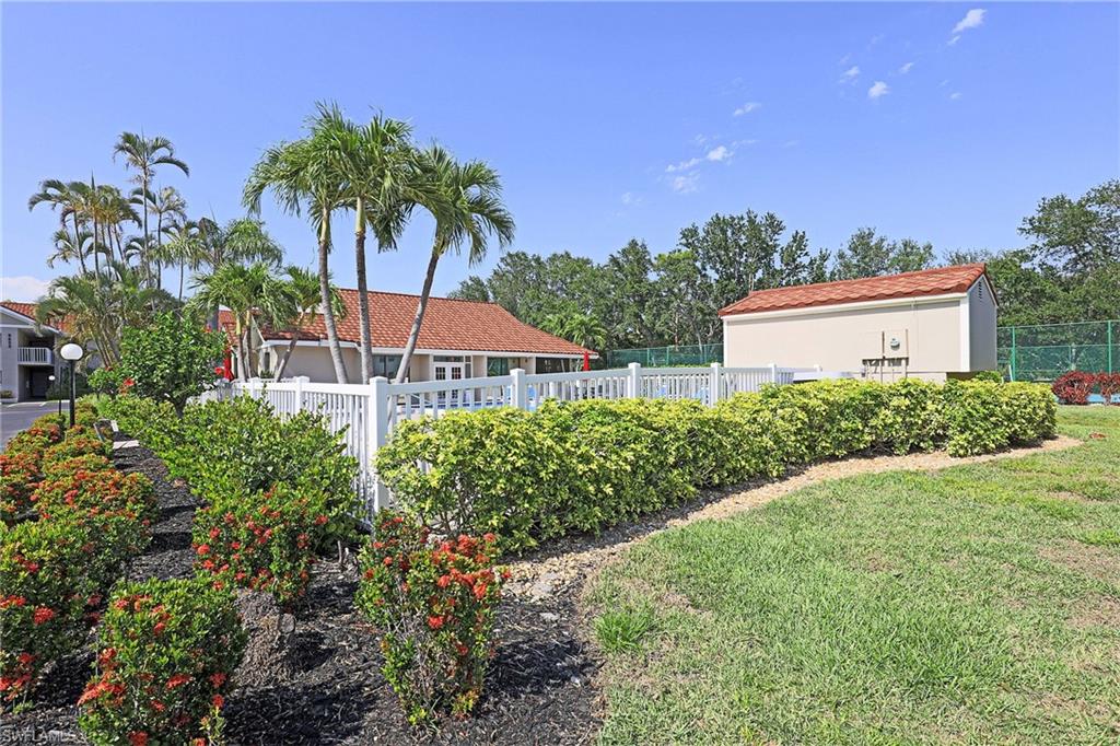9627 Eaton Gardens LN 104 photo 46