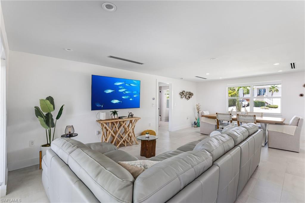 140 Egret ST photo 10
