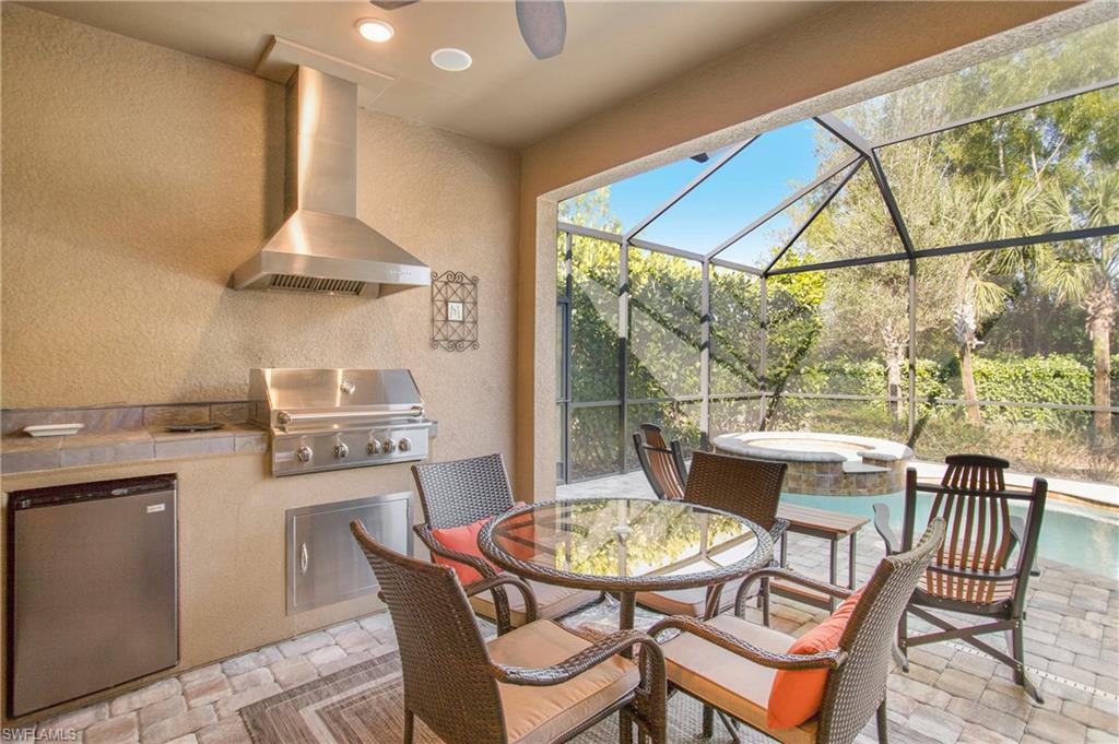 7674 Jacaranda LN photo 19