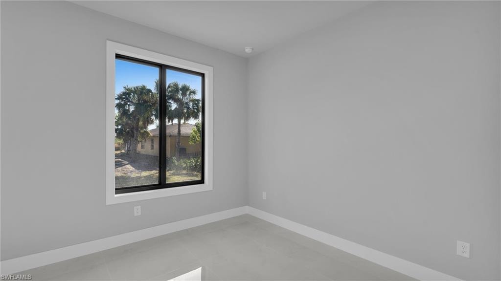 1306 Beth AVE N photo 27