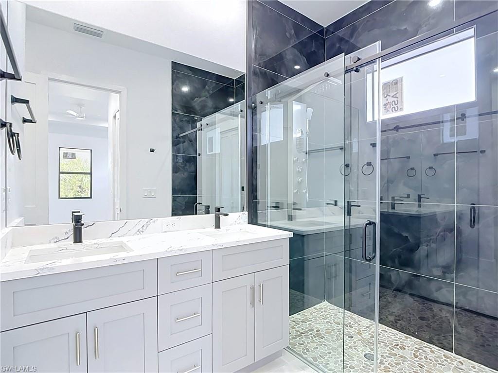 105 Ruby AVE N photo 22