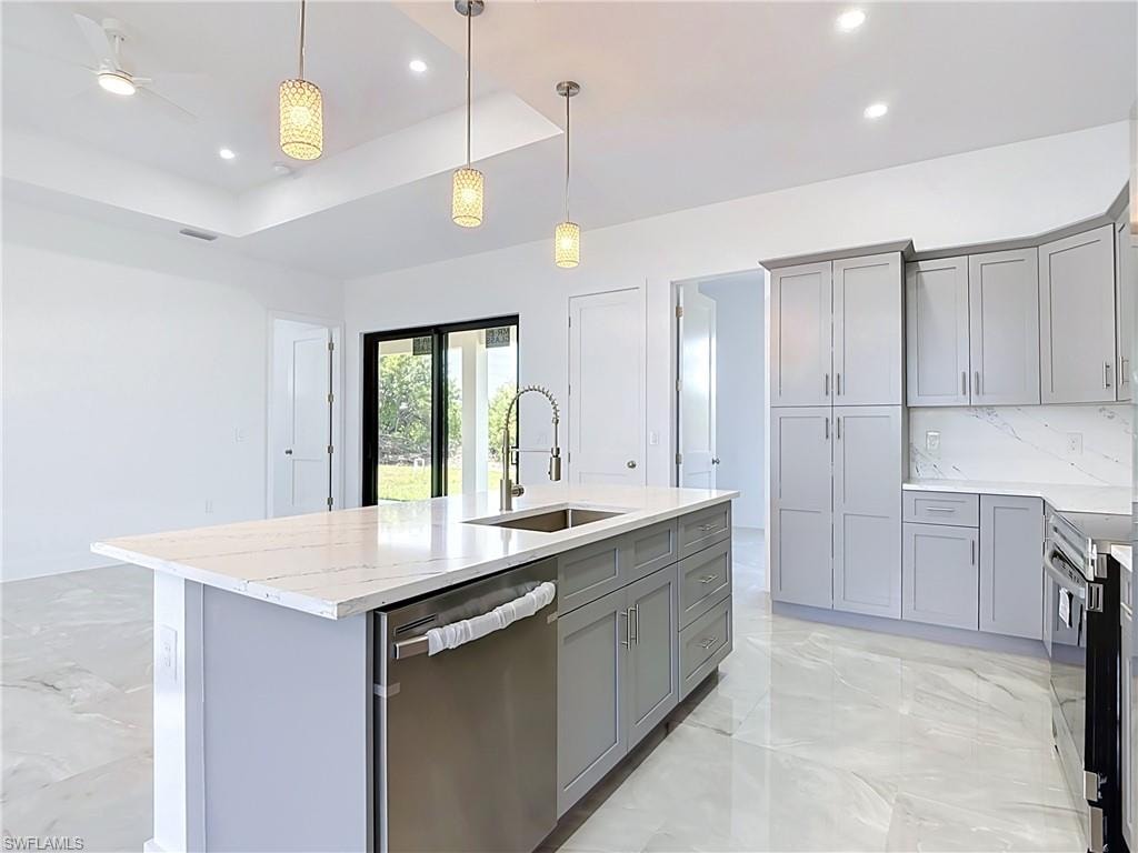 105 Ruby AVE N photo 7